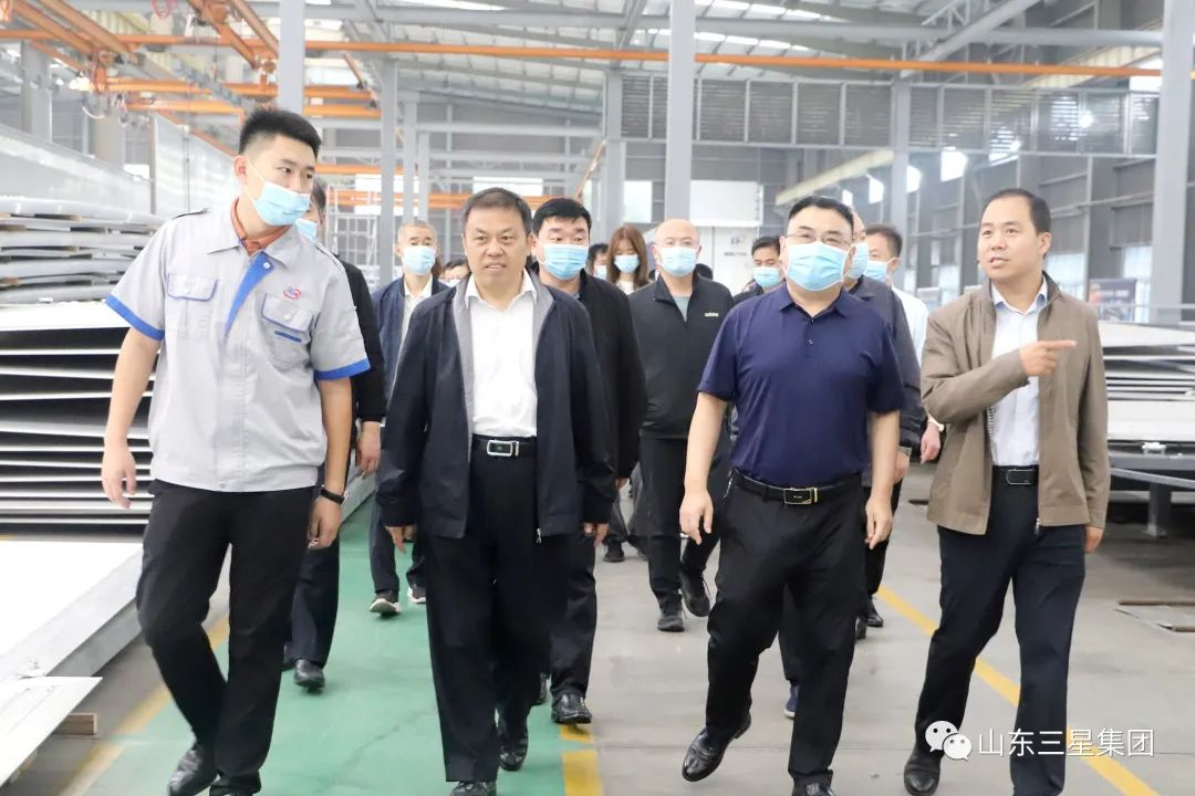 鄒平經(jīng)濟(jì)技術(shù)開發(fā)區(qū)管委會(huì)觀摩團(tuán)來(lái)山東三星集團(tuán)觀摩學(xué)習(xí)
