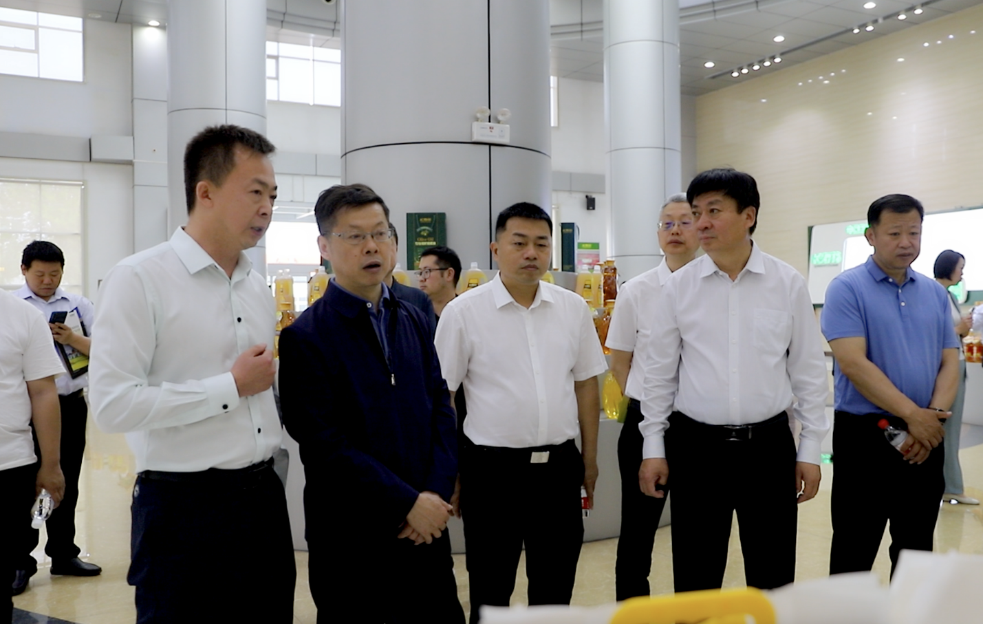 湖北、廣西、吉林糧食和物資儲(chǔ)備局考察團(tuán)來山東三星集團(tuán)參觀考察