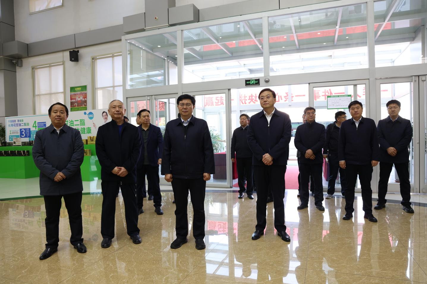 山東農(nóng)業(yè)大學黨委副書記、校長冷暢儉一行來山東三星集團調研