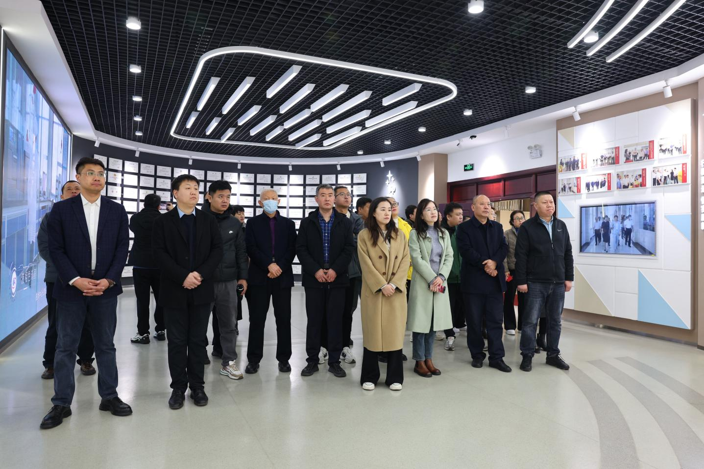 周村經(jīng)濟(jì)開發(fā)區(qū)基層黨組織來山東三星集團(tuán)參觀學(xué)習(xí)