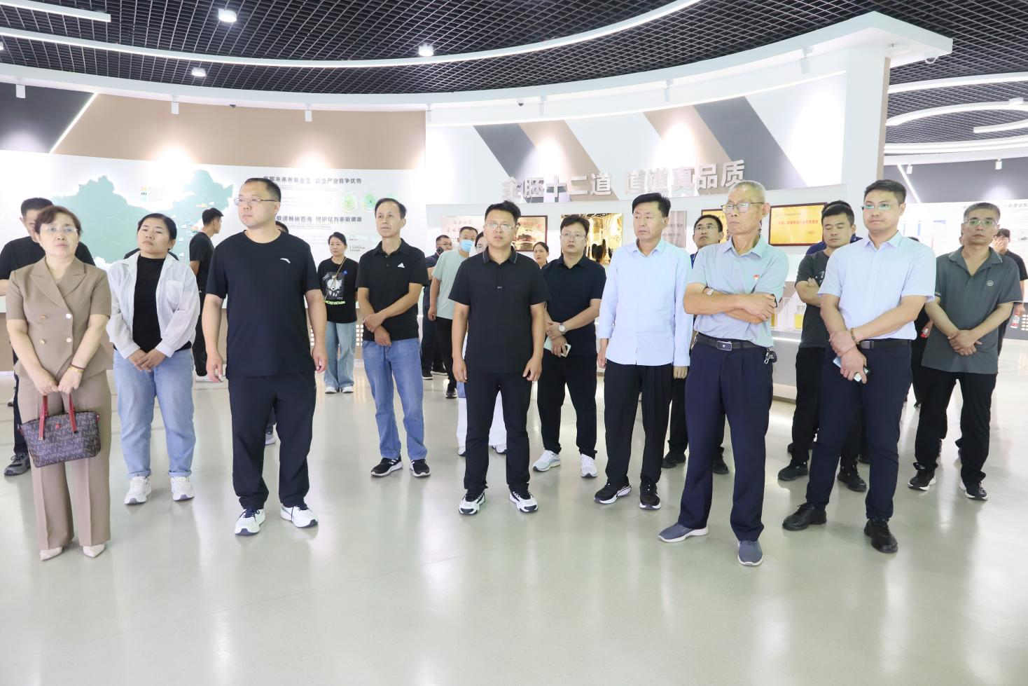 鄒平市新興領域黨組織書記、黨務工作者能力提升培訓班來山東三星集團觀摩學習