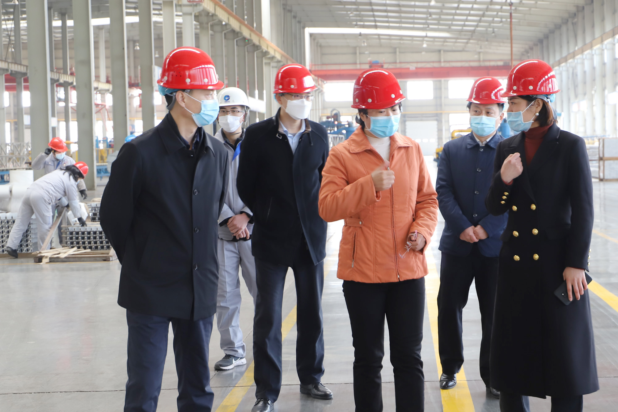 鄒平市委常委、宣傳部部長、統(tǒng)戰(zhàn)部部長鄭紅麗 來山東三星集團督導(dǎo)疫情防控、復(fù)工復(fù)產(chǎn)工作